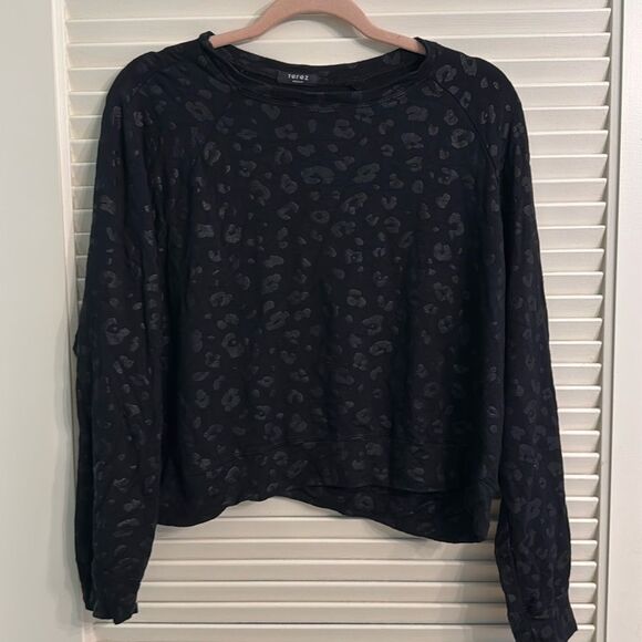 Terez Black Leopard Cheetah Print Pullover Sweatshirt Medium - Picture 1 of 3